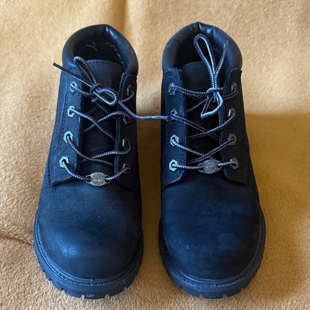 Women’s Timberland suede Black Lace-Up Boots